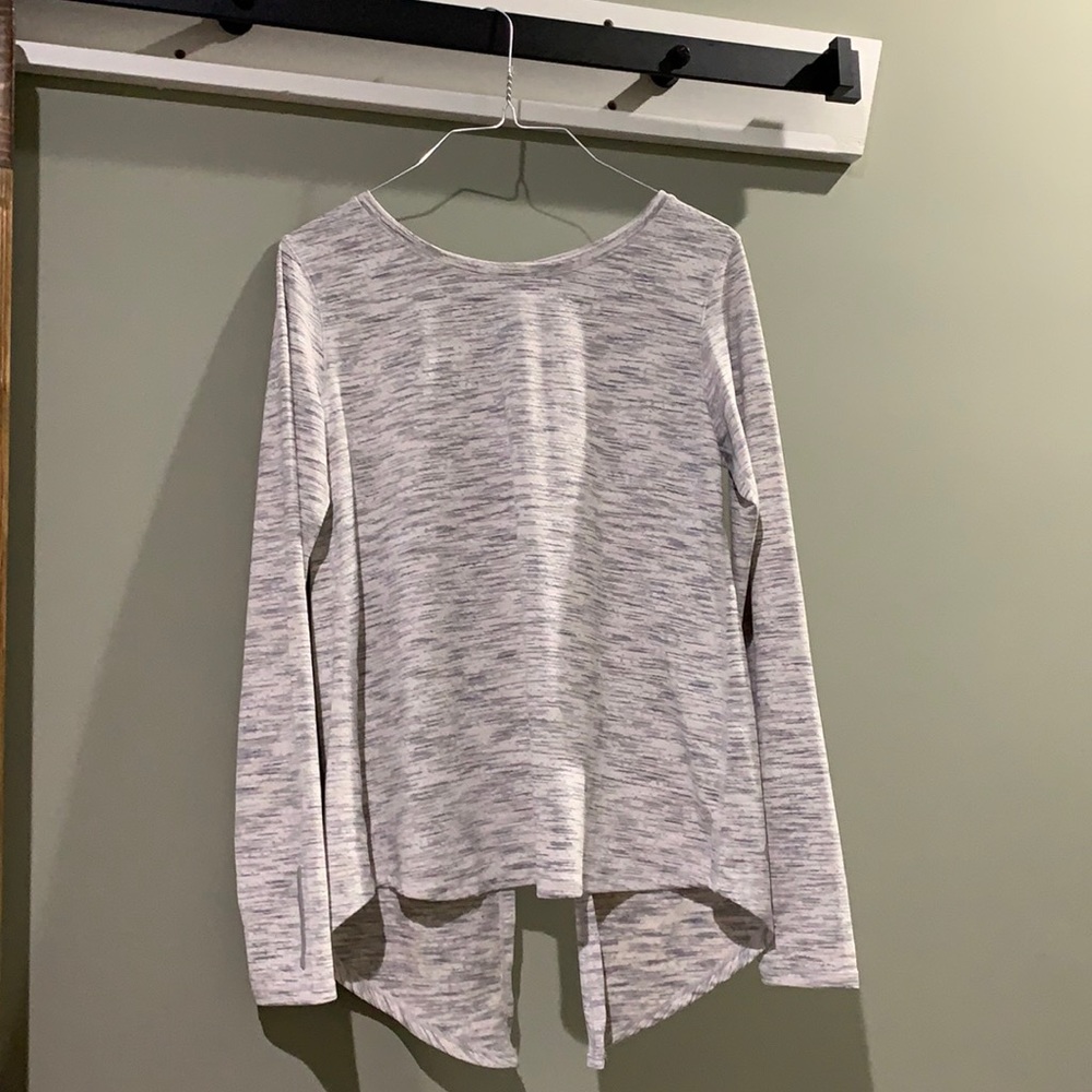 Women’s workout top